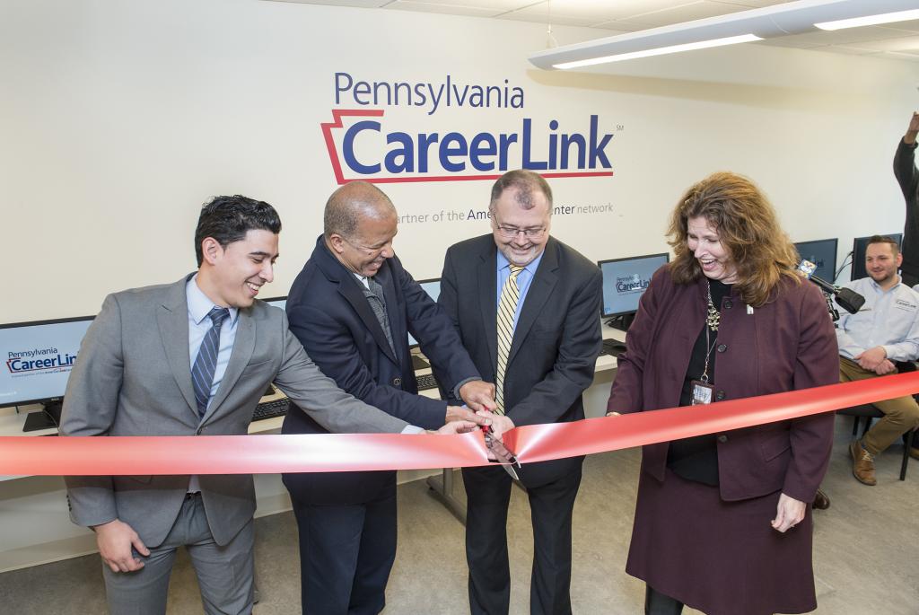 PA CareerLink Ribbon Cutting Community College of Philadelphia